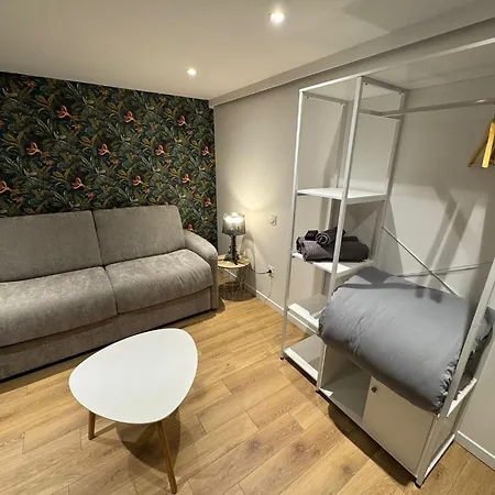 Apartment Twenty With Pool Lyon