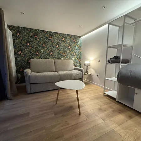 Twenty With Pool Lyon Apartment